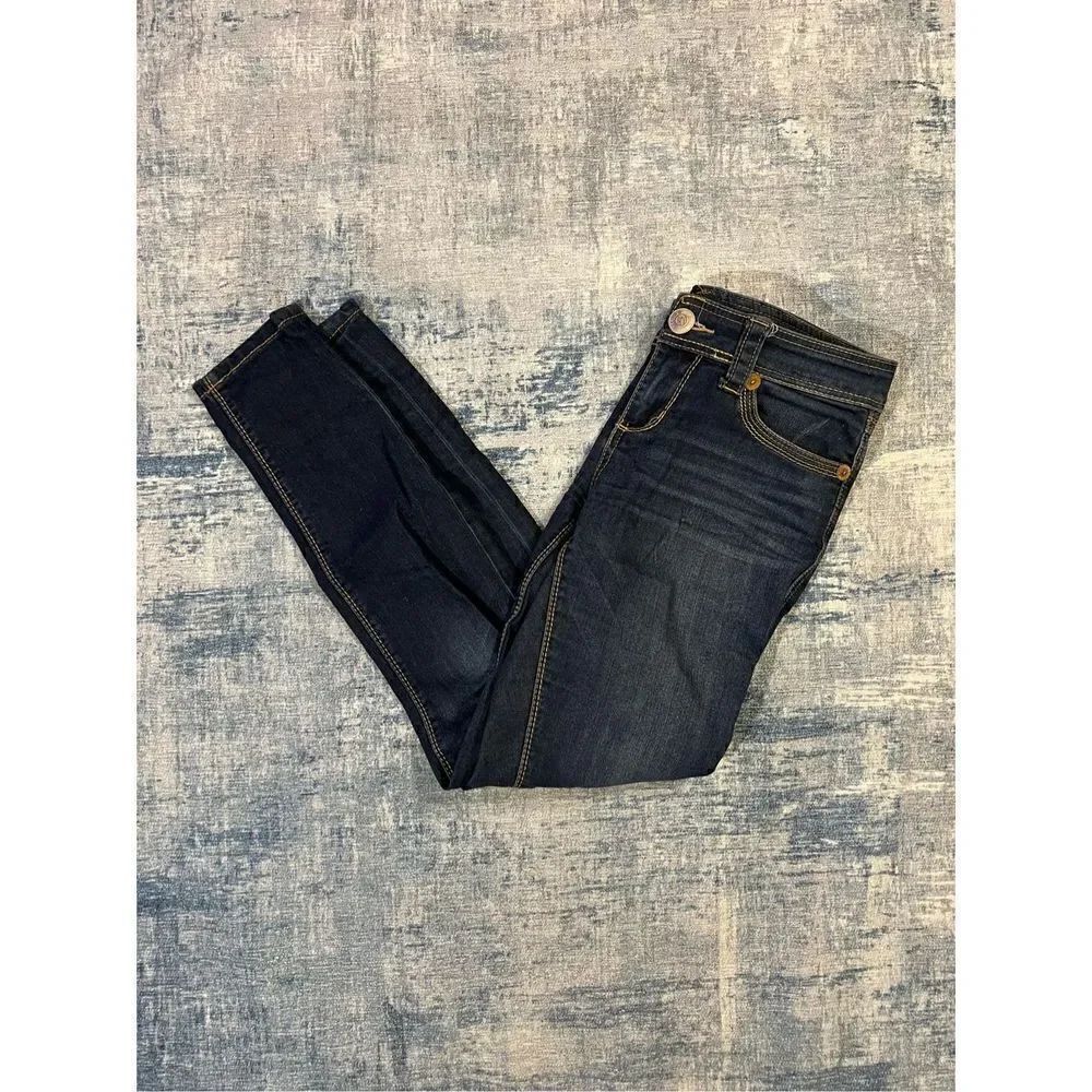 Seven7 Medium Wash Blue Skinny Jeans 28